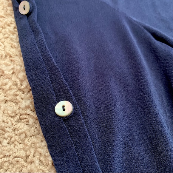 💙 (Make an Offer!) • NWOT Stretchy 3/4 Sleeve Blouse - Picture 3 of 6